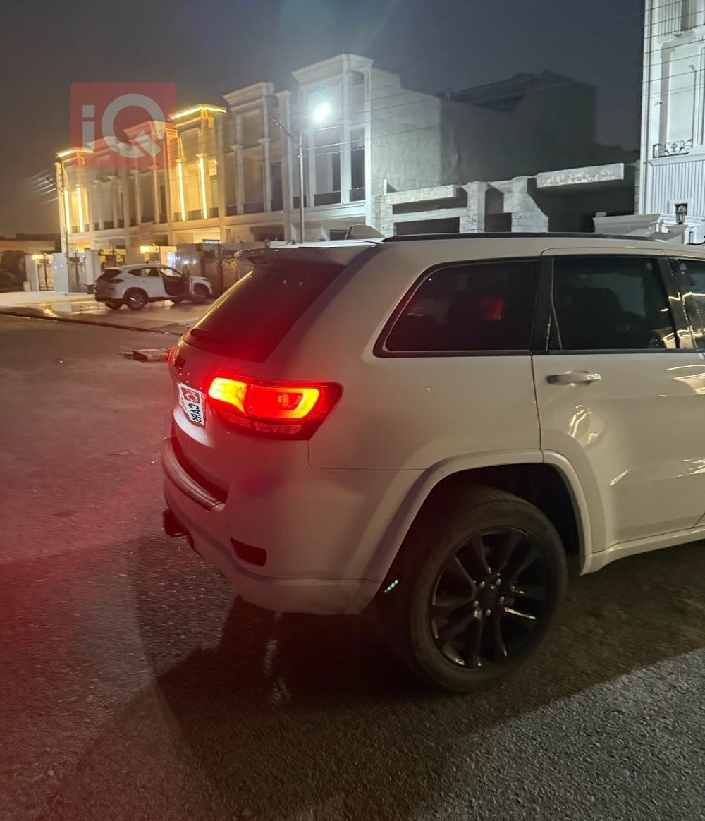 جيب جراند شيروكي